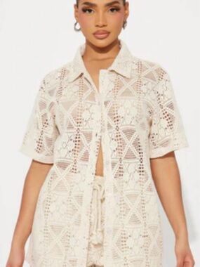 Fashion Nova Matching short set Crochet Lace in Cream